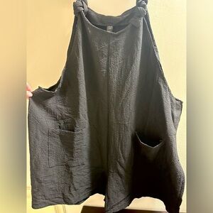 SHEIN Black Textured Overall Romper